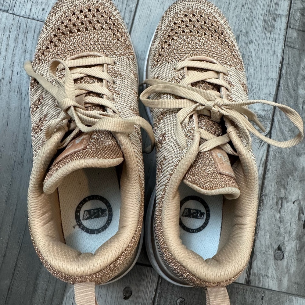 APL Athletic Propulsion Labs Techloom Pro Sneaker in Rose Gold & Parchment US 6 - Picture 11 of 11